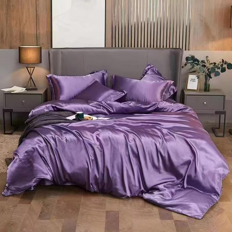 🌸 Silk Duvet Cover Set / Duvetcover Silk , Bedsheet, Four Pillowcases 6*6 🌸
Natural silk material is breathable, hypoallergenic, and gentle on the skin,
Material: 100% genuine silk for a rich, soft