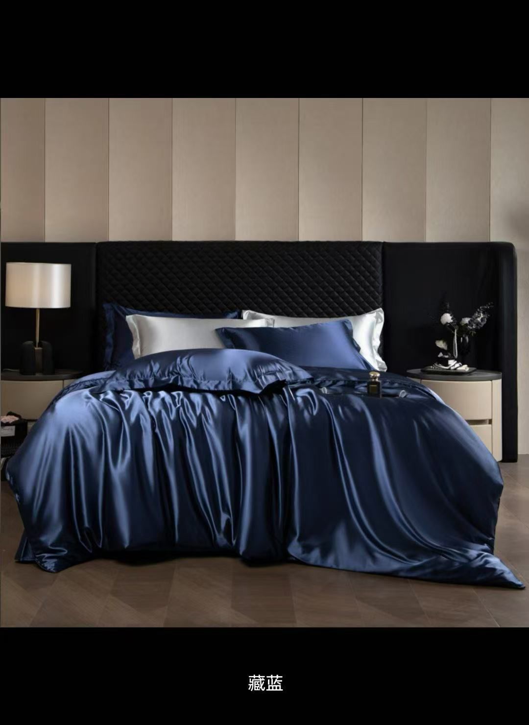 🌸 Silk Duvet Cover Set / Duvetcover Silk , Bedsheet, Four Pillowcases 6*6 🌸
Natural silk material is breathable, hypoallergenic, and gentle on the skin,
Material: 100% genuine silk for a rich, soft