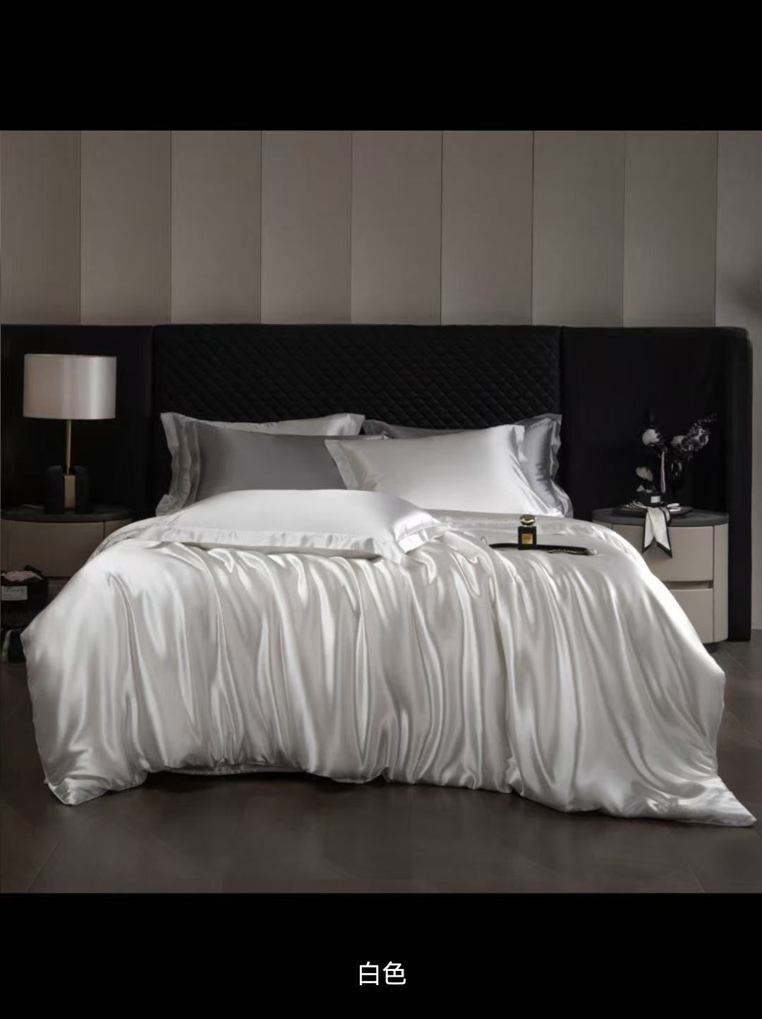 🌸 Silk Duvet Cover Set / Duvetcover Silk , Bedsheet, Four Pillowcases 6*6 🌸
Natural silk material is breathable, hypoallergenic, and gentle on the skin,
Material: 100% genuine silk for a rich, soft