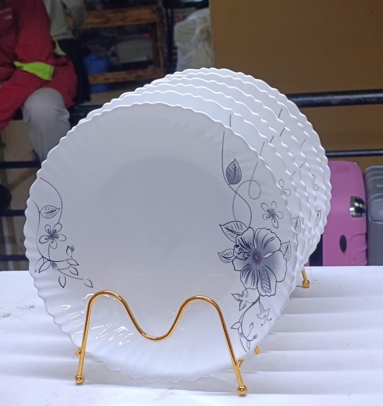 Sundabest 6 Pcs White Ceramic  Dinner Plates – 11 Inch, Microwave & Dishwasher Safe🦋crafted from high-quality ceramic material with a glazed finish, offering a timeless shine that complements a