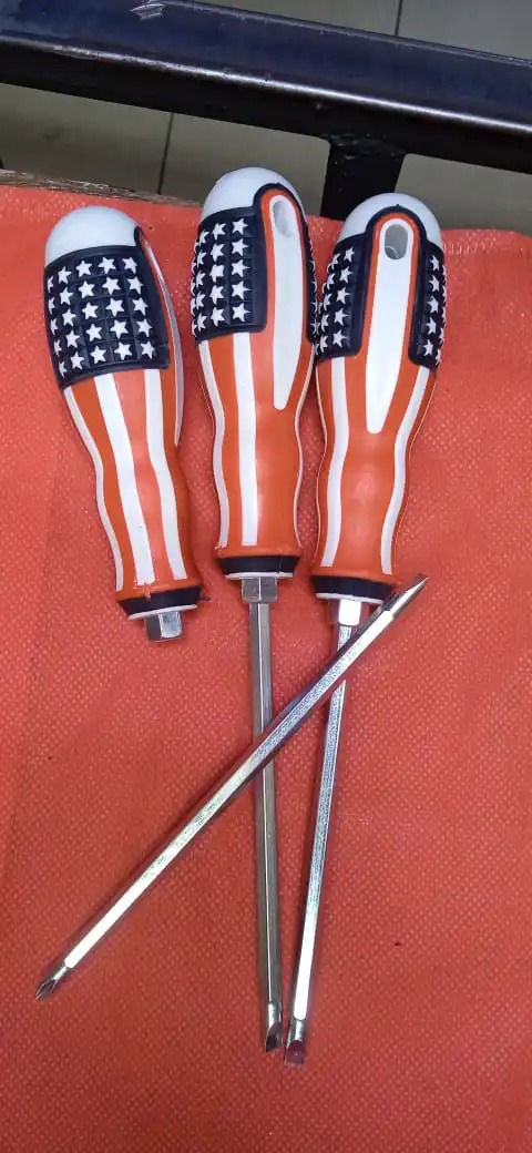 📍 Screw Driver Fastener Bit. Chrome plated surface, anti-rust, anti-corrosion. Basic DIY projects around the house. Perfect for Handyman’s, repairmen, construction workers, mechanics,