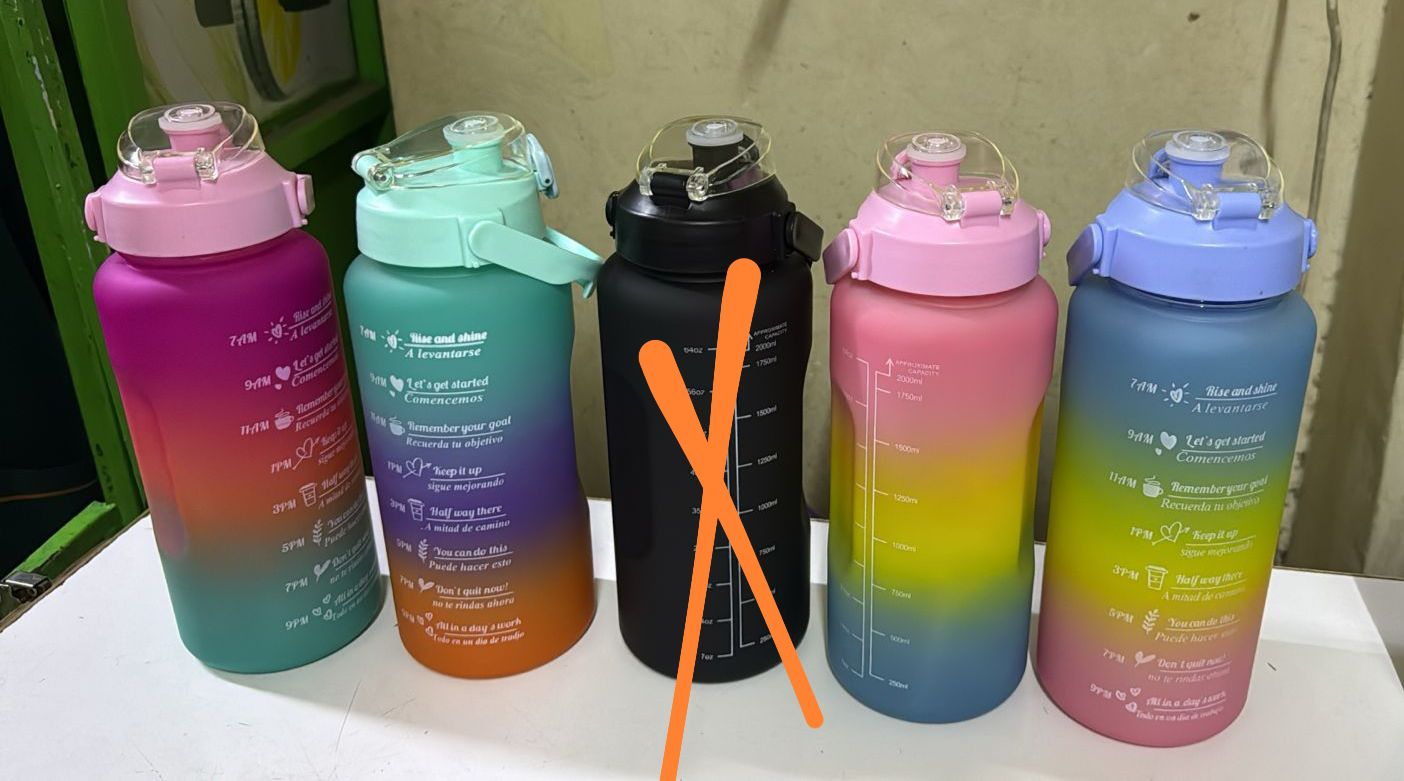 🌈 4 IN 1 MOTIVATIONAL WATER BOTTLE SET 💧🔥
Stay hydrated, energized, and motivated throughout the day with this stylish 4 in 1 Motivational Bottle Set — perfect for fitness, school, work, travel, an