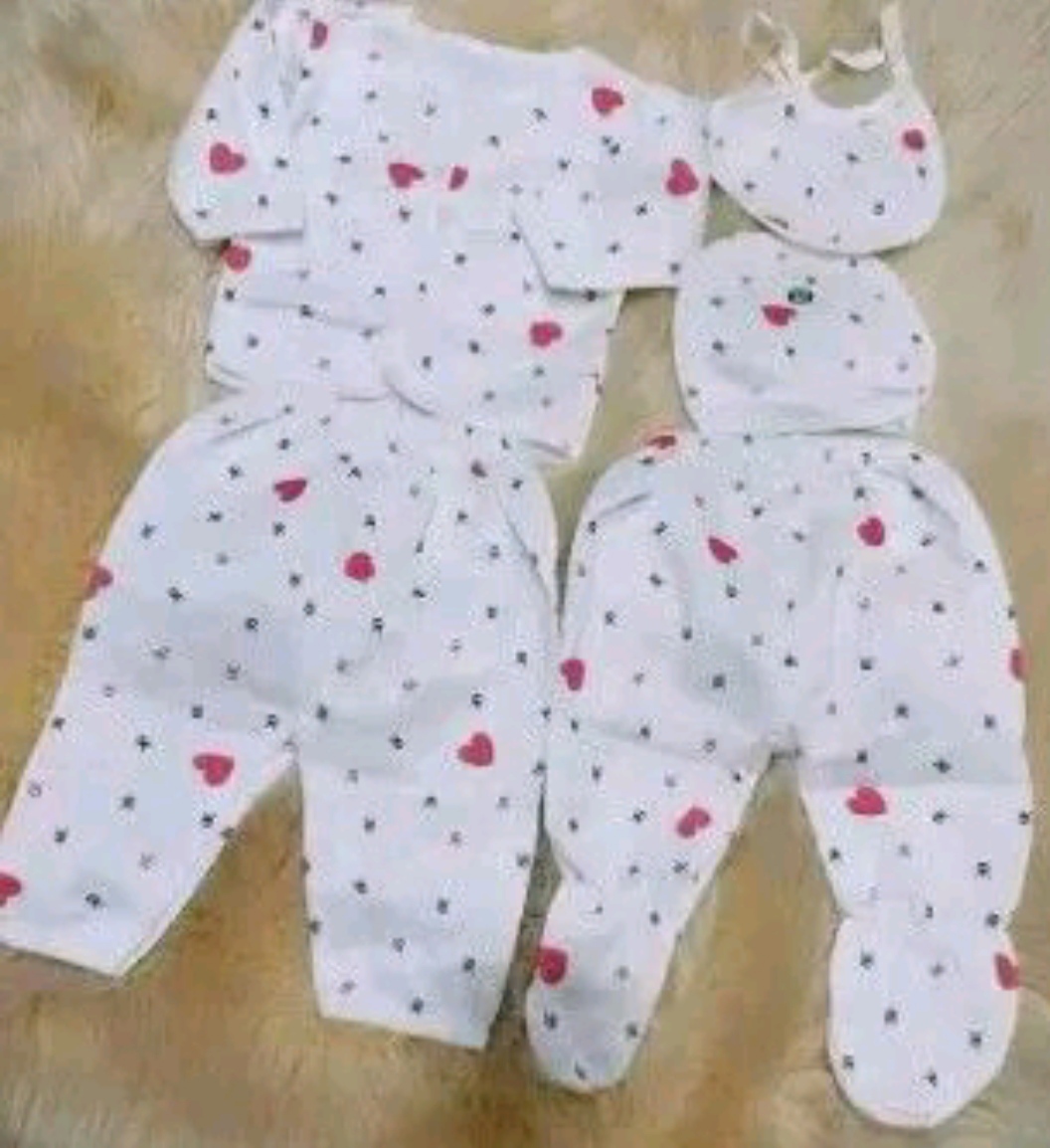 5Pcs Newborn Warm Fleece Receiving Set | Baby Clothing & Blanket Essentials for Infants | Soft, Cozy & Durable Winter Baby Gift Set for Boys & Girls – Perfect Newborn Outfit