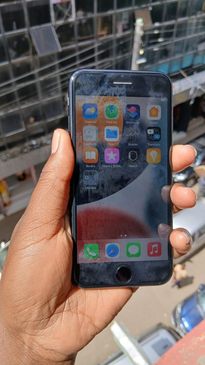 Iphone 7 128gb + Free aldeepo neckband +free cover