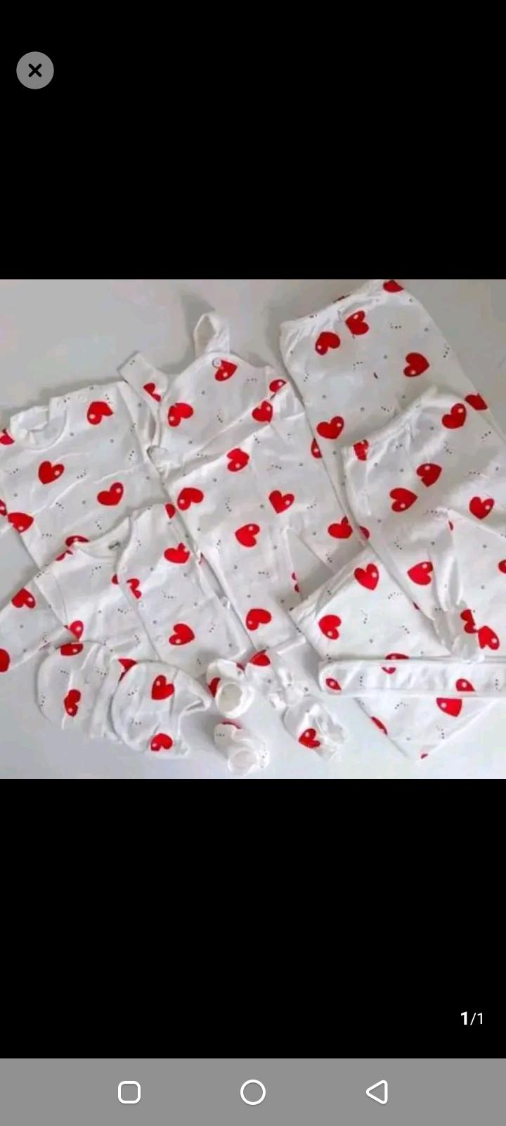 Baby Gift set ::20 complete pack including 11 pieces baby suit + baby blanket star fashion+ dotted wrapper+3 pair of socks+2 baby muffins+ free gift 2 newborn vests