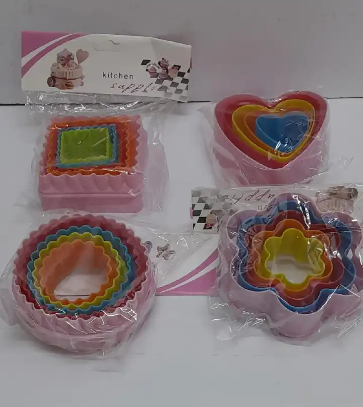 Cookie Cutter & Shaper Plastic/Silicone  ( Sold Per Set) – Single Shape Baking Mold , Non-Stick Flexible Dough Cutter for Cookies, Fondant, Biscuit & Pastry Decorating Tool