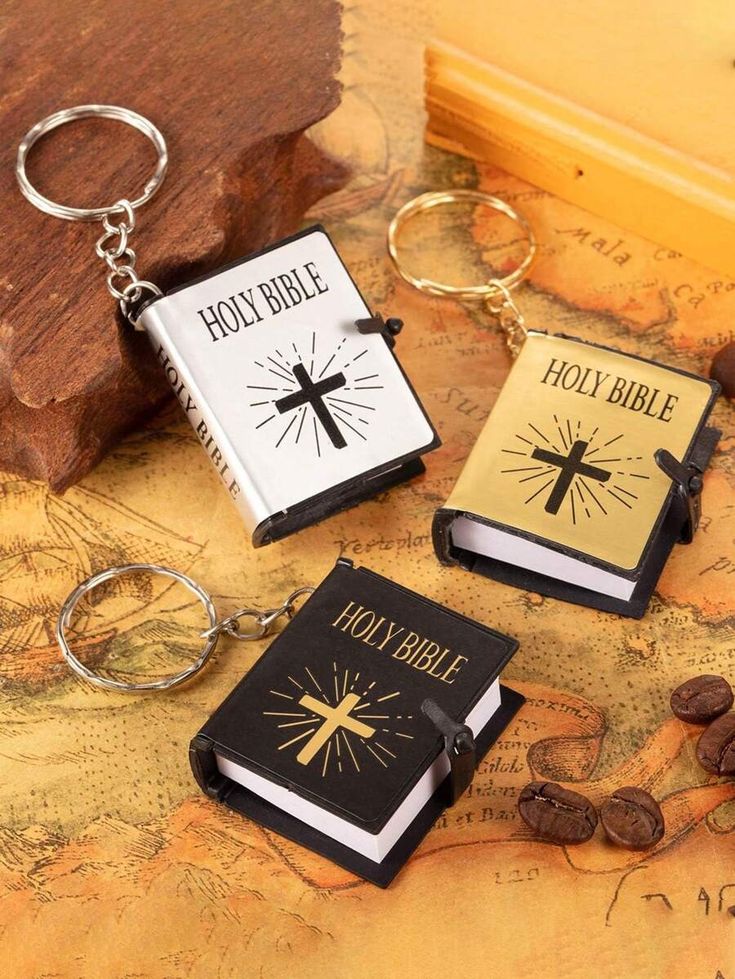 NEW!! MINI-BIBLE KEYCHAIN, (english) unique holy bible (keychain)  available in english. ( black and gold color).