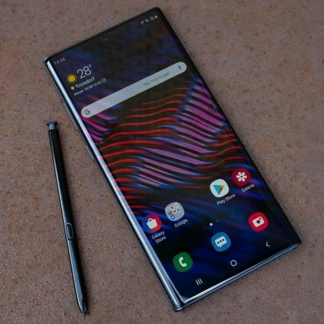 SAMSUNG S22 ULTRA 8+128GB Samsung Galaxy s22 ultra 5G (refurbished) unlocked ,clean piece with no dot or line on screen, fingerprint and face unlock enabled, dual sim (esim + 1 physical)