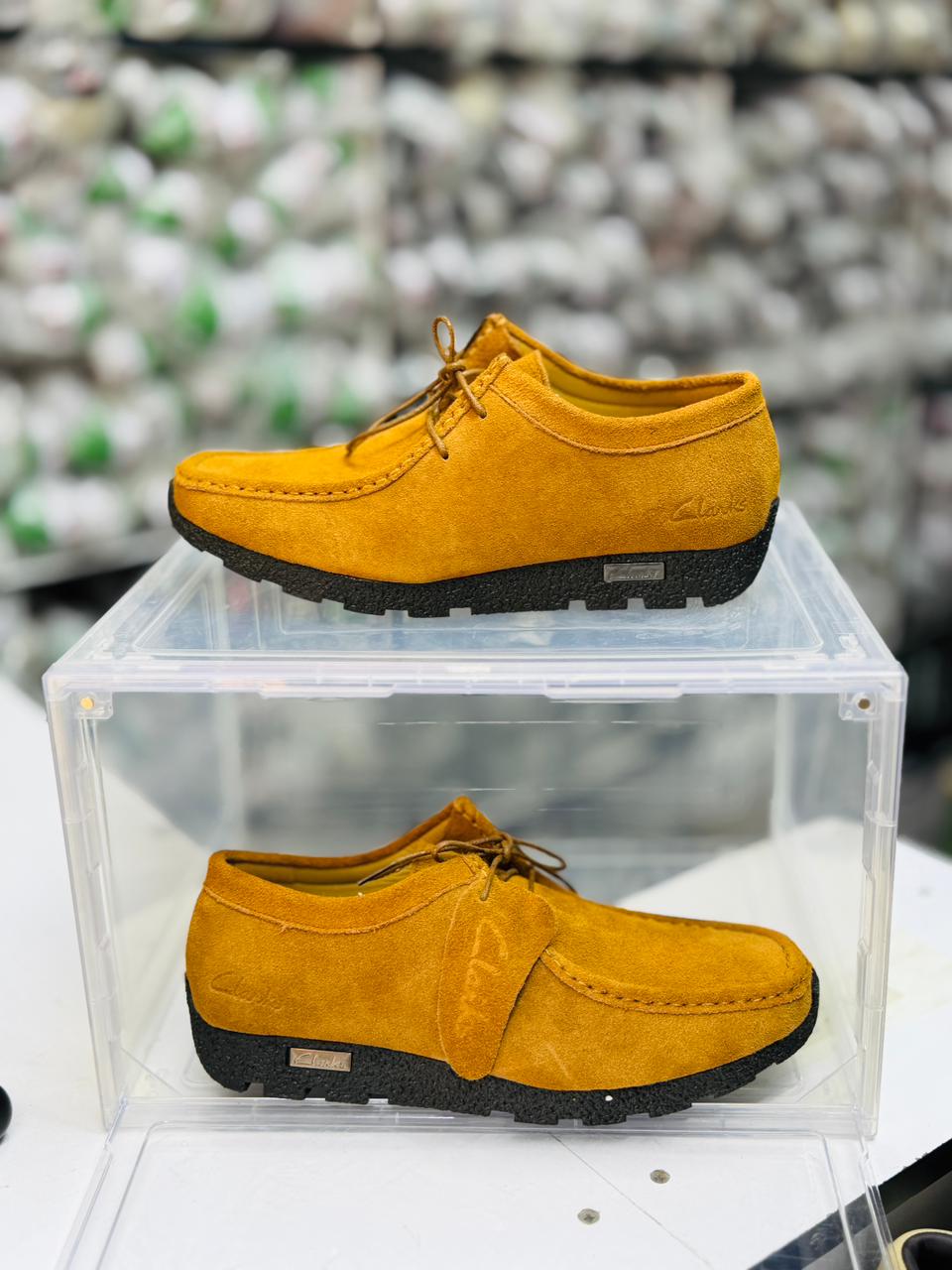 🔥💯 Original Clarks Wallabee – Premium Leather Quality & Rubber Sole
Step out in timeless style with the iconic Clarks Wallabee. Designed for both comfort and durability.