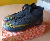 MERCURIAL SOCCER BOOTS- SIZE 41 SMALL FITTING-BLACK