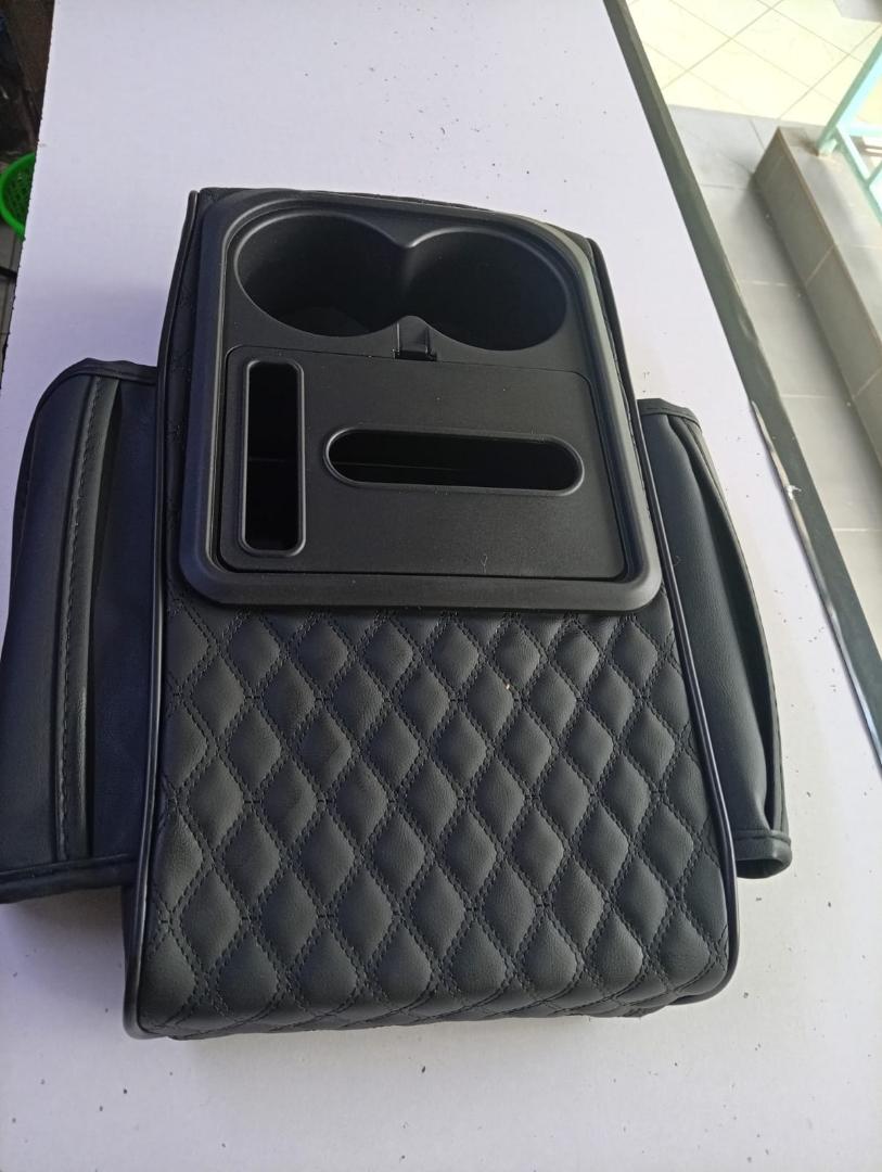 Auto center console armrest cushion with 2 cups holder,tissue holder,side storage 4 in 1 multipurpose
