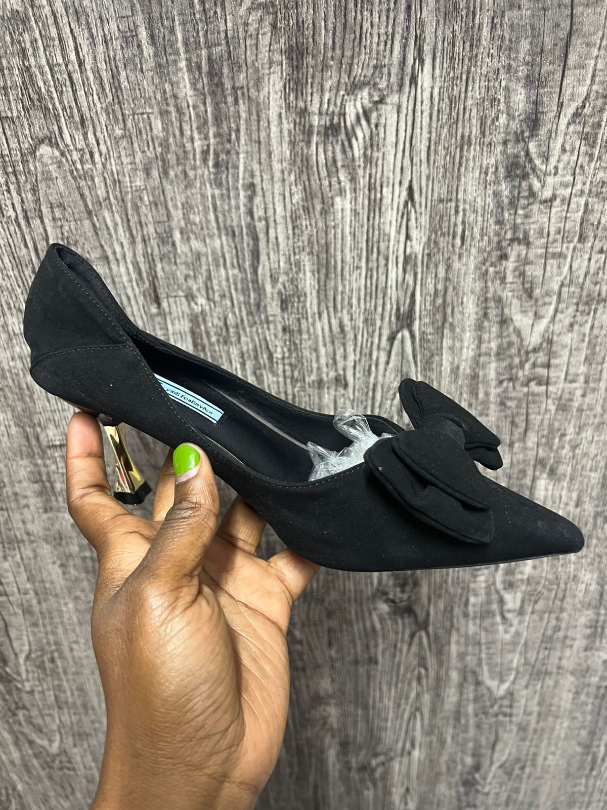 Thrift Kids Heels. Thrift Girls Heels. Size 34, Normal Fitting, 1.5 inches