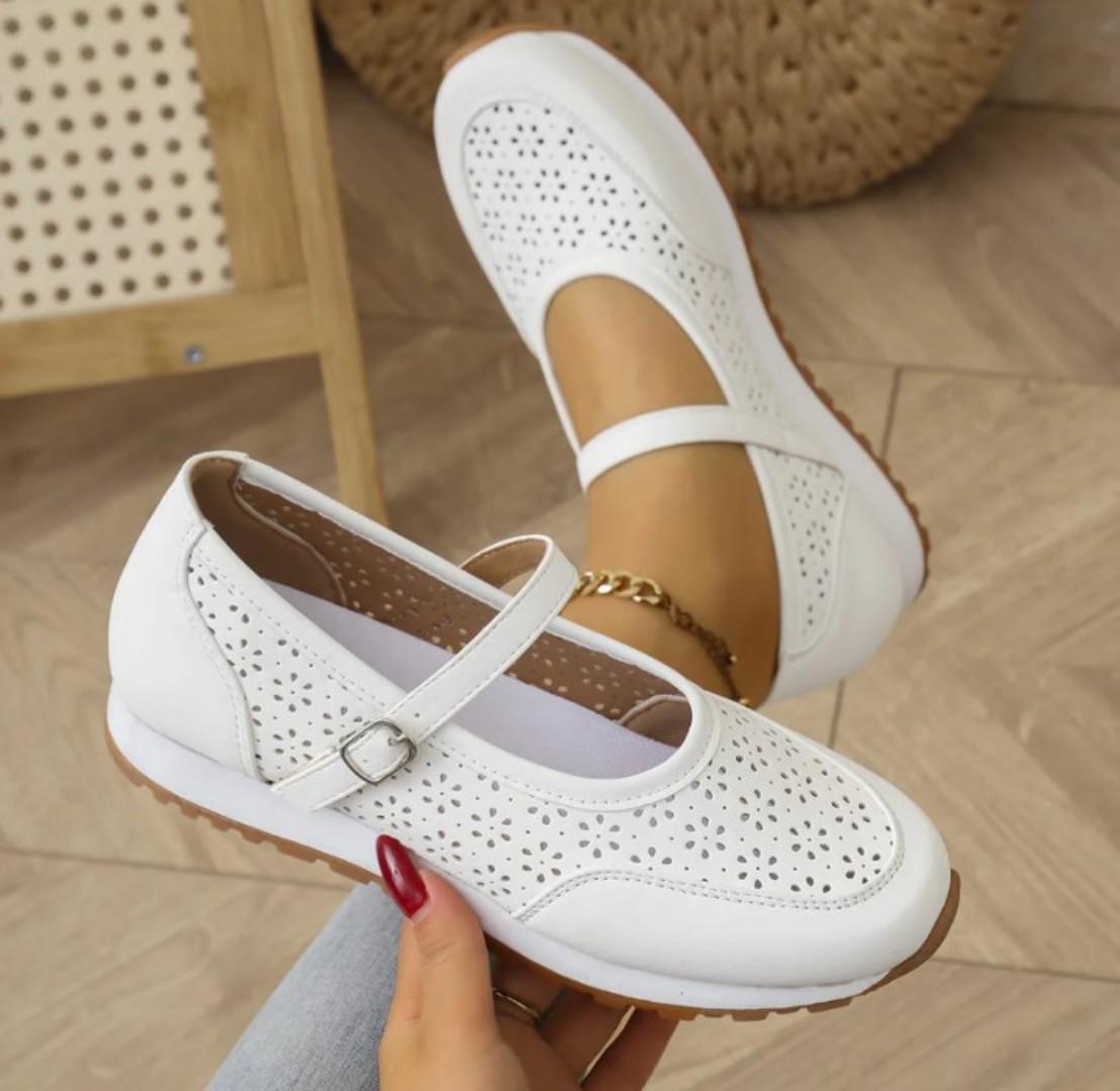 LADIES BREATHABLE/PERFORATED FLATS