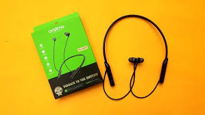 The Oraimo Necklace Lite (OEB-311) is a  wireless neckband offering up to 30 hours of playtime, 10mm drivers with HavyBass™ technology, and Bluetooth 5.3. It features call vibration alert dual-device