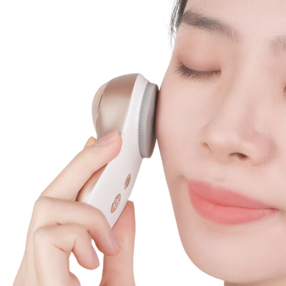 Waterproof Sonic Silicone Facial Cleansing Brush Electric Face Massager and Deep Cleaning Makeup Remover Tool for Household Use
