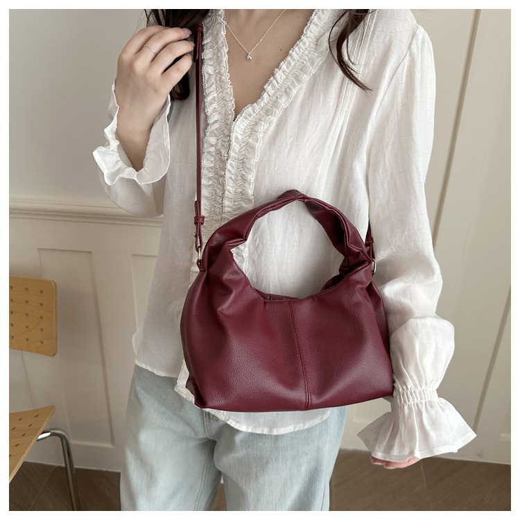 Solid Color Top Clutch Bag Stylish Twist Square Bag Simple and Versatile Commute Bolso Mujer Designer Bags Lady Handbag Purses B0262