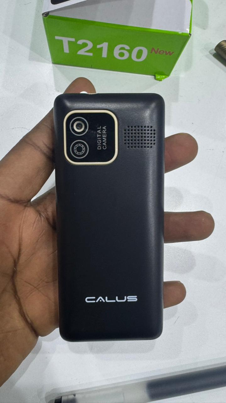 LIMITED DISCOUNT🔥🔥💃🏻💃🏻 !!!BRAND NEW TRIPLE CALUS 2169 SIM CARD FEATURE PHONE WITH Bluetooth /Wireless FM/SD Slot kabambe/katululu/mulika mwizi/button feature phone