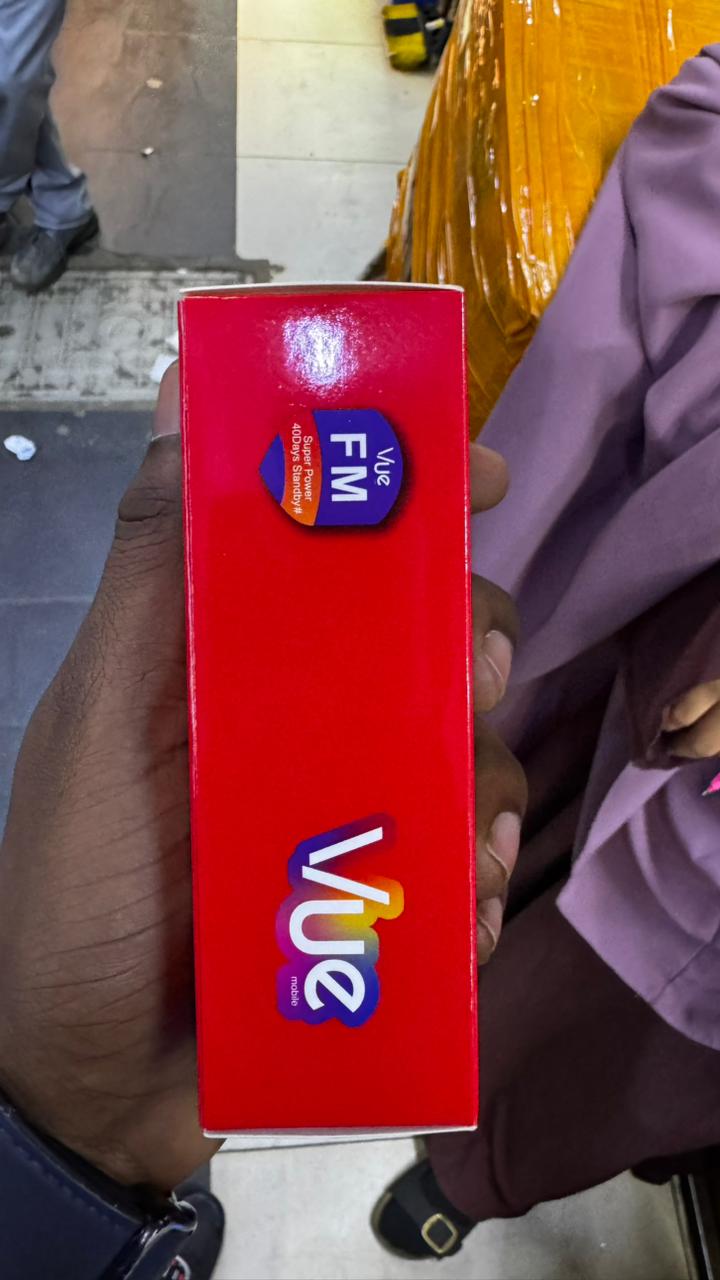 LIMITED DISCOUNT !!!VUE E310 DOUBLE  SIM CARD FEATURE PHONE WITH Bluetooth /Wireless FM/SD Slot kabambe/katululu/mulika mwizi/button feature phone