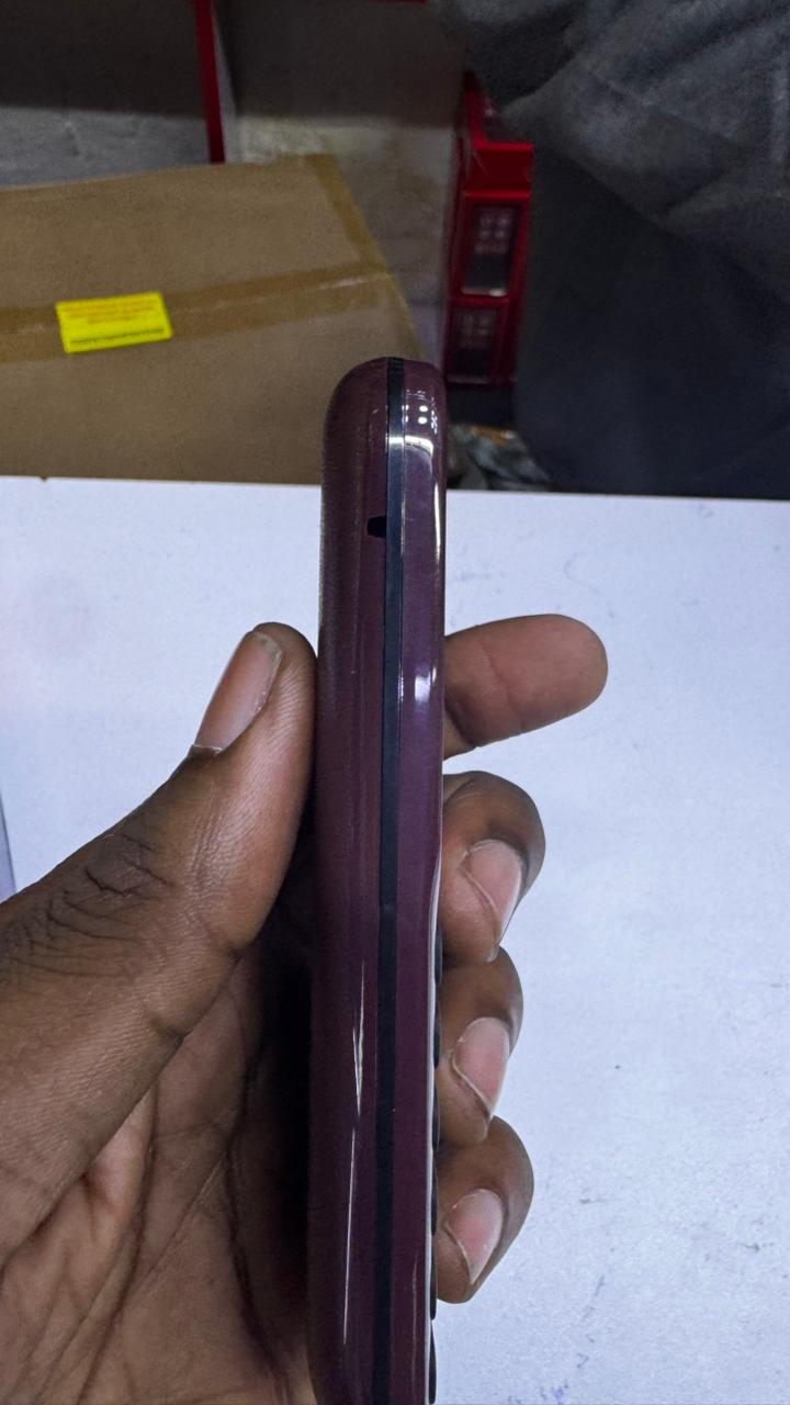 LIMITED DISCOUNT 🔥🔥🔥🔥LIMITED DISCOUNT !!!New KKK K310 TRIPLE SIM CARD FEATURE PHONE WITH Bluetooth /Wireless FM/SD Slot kabambe/katululu/mulika mwizi/button feature phone