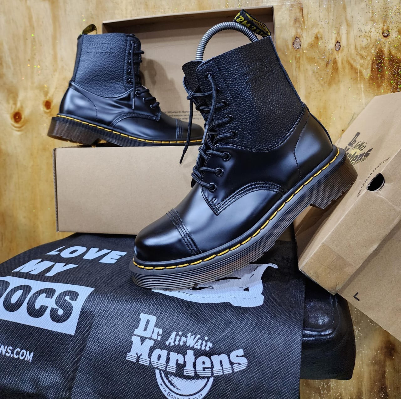 🔥 Quality Dr. Martens Unisex Platform Oxford Boots Shoes – Black Chunky Sole Lace-Up Casual Shoes | Trendy Gothic Streetwear Platform Loafers | Comfortable Thick Sole Fashion Sneakers for Women | Eve