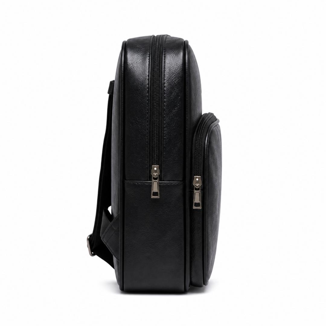 Leather bag Backpack – Stylish, Durable & Multi-Functional Bag for Men and Women.  Work bag, Laptop Bag school bag, travel bag, or casual outings. Black / Brown