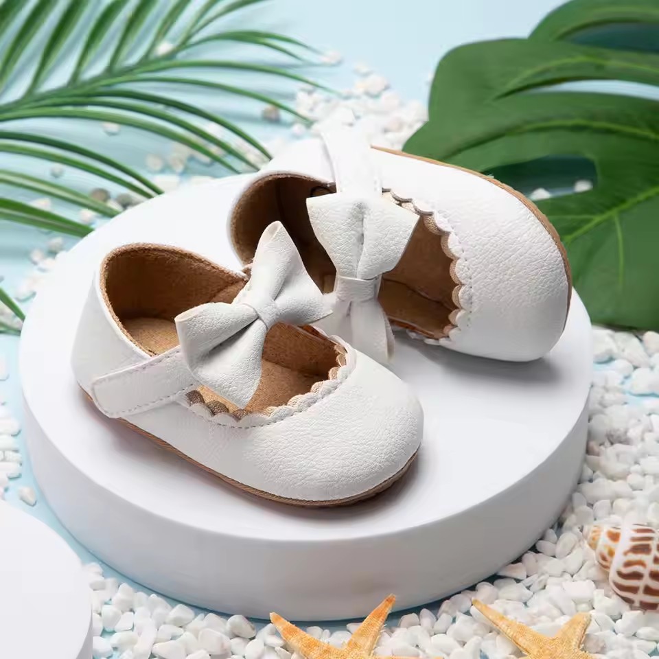 2026Black Fashion Newborn Party Princess Shoes Boys And Girls' First Step Walking Shoes Rubber Soled Anti Slip Baby Shoes 0-18M