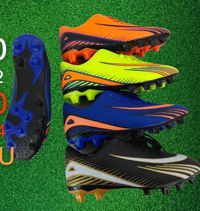 Professional Football Boots / Soccer Cleats – Lightweight, Durable & High Performance ⚽🔥 Step onto the pitch with confidence using these high-performance football boots, designed for speed, control,