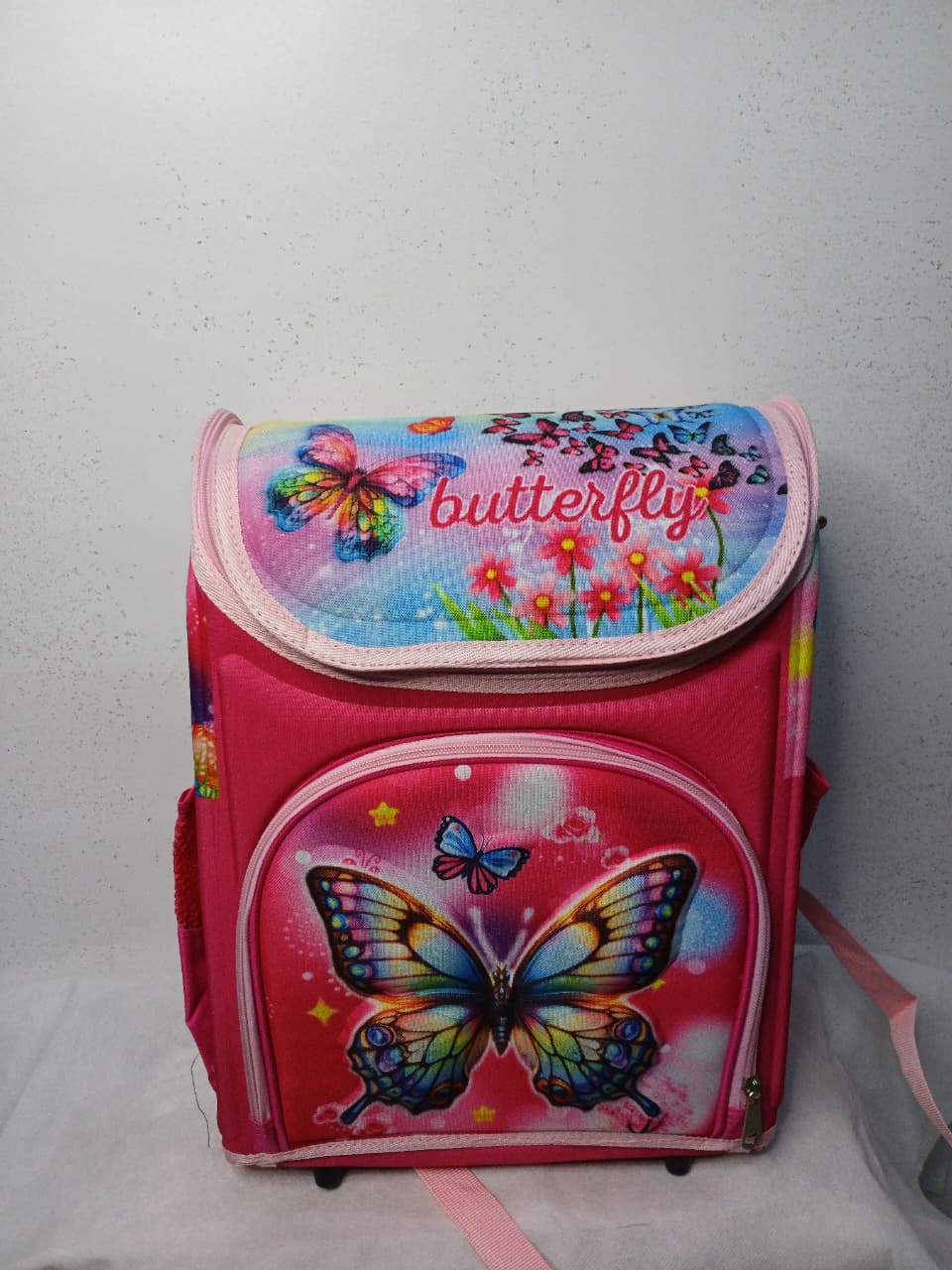 Back to school offer 🚀 Kids Space Adventure Backpack – Fun, Durable & Spacious School Bag 🎒.Unique astronaut & space-themed design kids love.Strong, durable material for everyday use.Side pockets