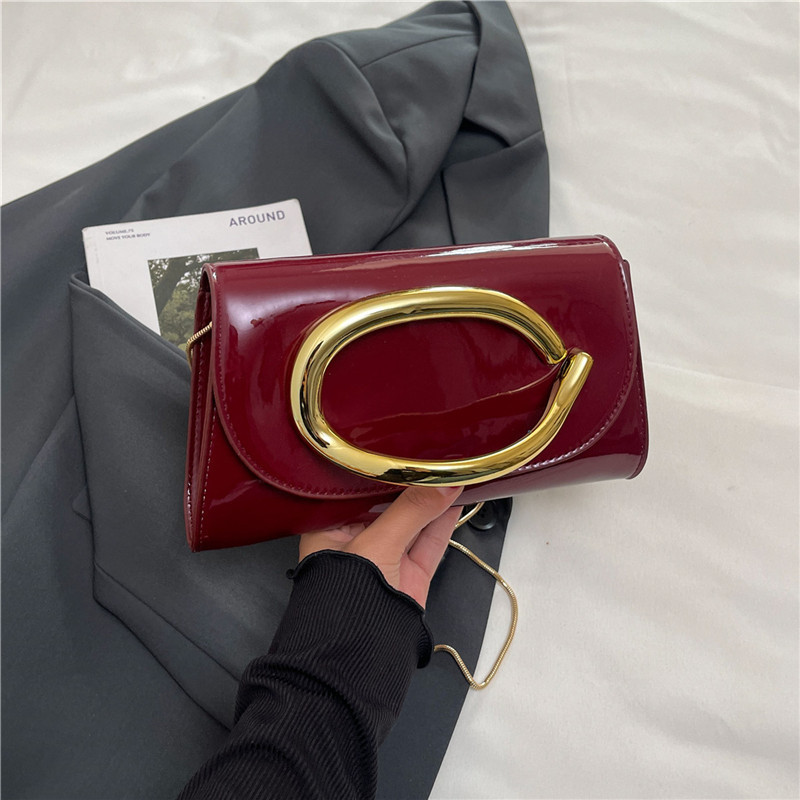 ✨ NEW ARRIVAL Luxury Elegant Gold Chain Box Clutch Bag for Women – Stylish Evening Shoulder Handbag for Parties, Weddings & Special Occasions | Trendy Mini Purse 💫