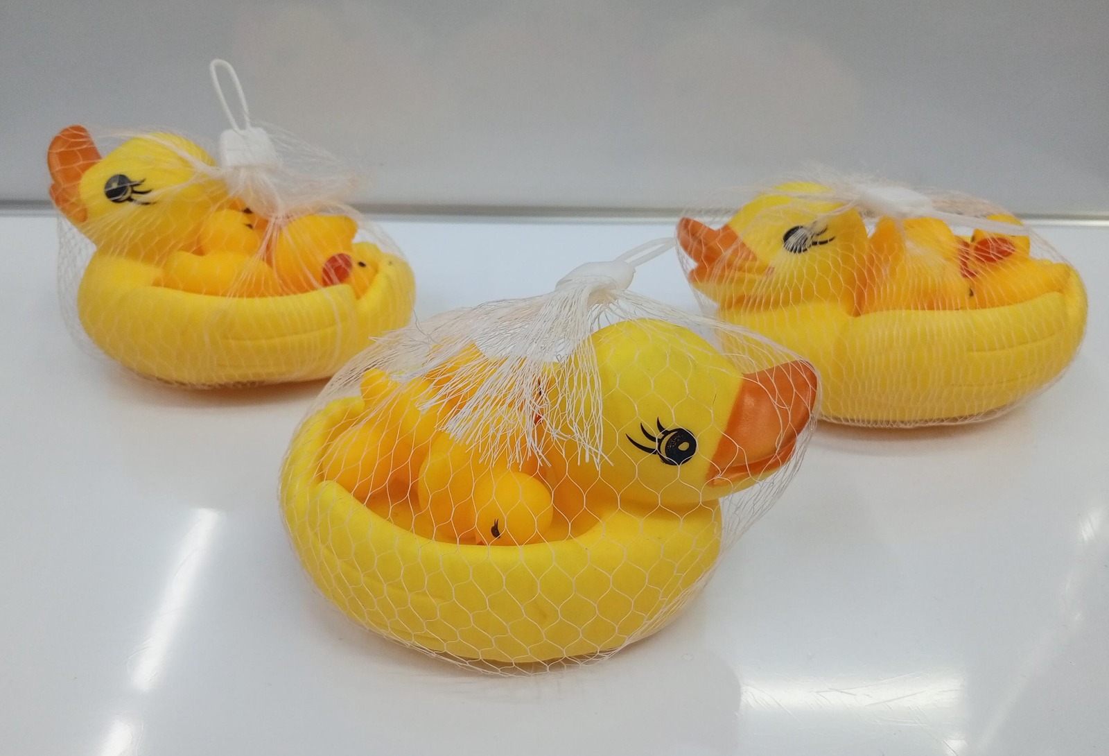 BATH SET. Rubber Duck Family Bath Set - Floating Bath Tub Toy Set Of 4, Premium Quality Rubber Toy.ellow Duck With Noise Voice Chuchu Character. Soft Rubber with Chuchu Sound. Best For Kids Playing.