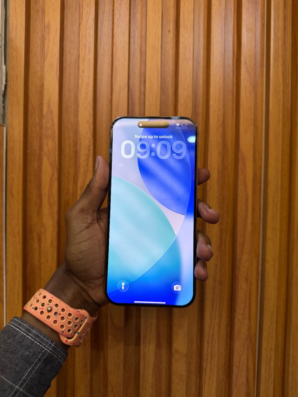 iPhone 16 Pro Max Display: 6.9" Super Retina XDR OLED, 120Hz ProMotion with Chipset: Apple A18 Pro  Camera: 48MP main + 48MP ultrawide + 12MP 5× telephoto + LiDAR