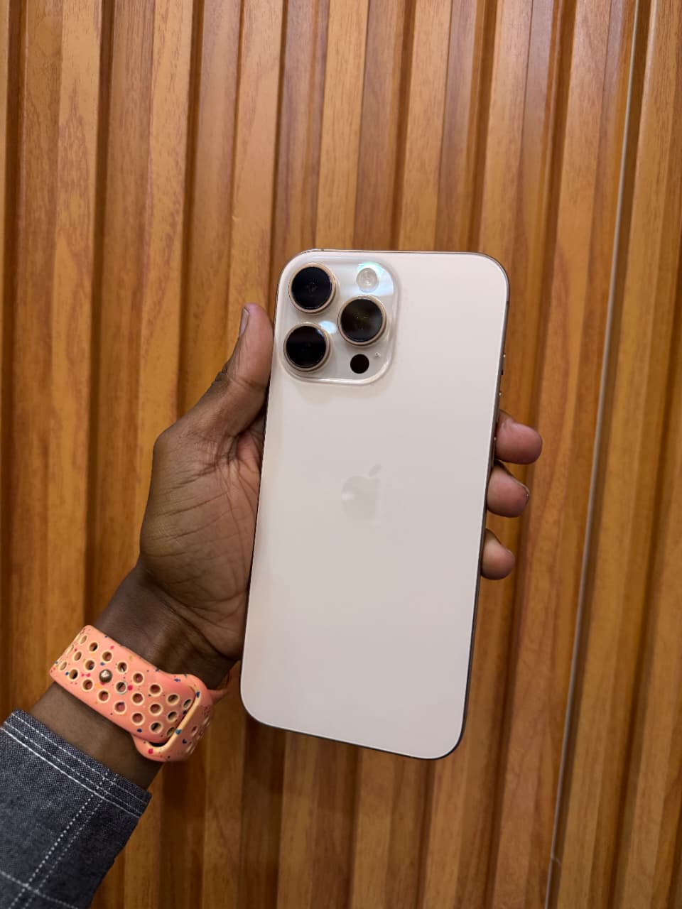 iPhone 16 Pro Max Display: 6.9" Super Retina XDR OLED, 120Hz ProMotion with Chipset: Apple A18 Pro  Camera: 48MP main + 48MP ultrawide + 12MP 5× telephoto + LiDAR