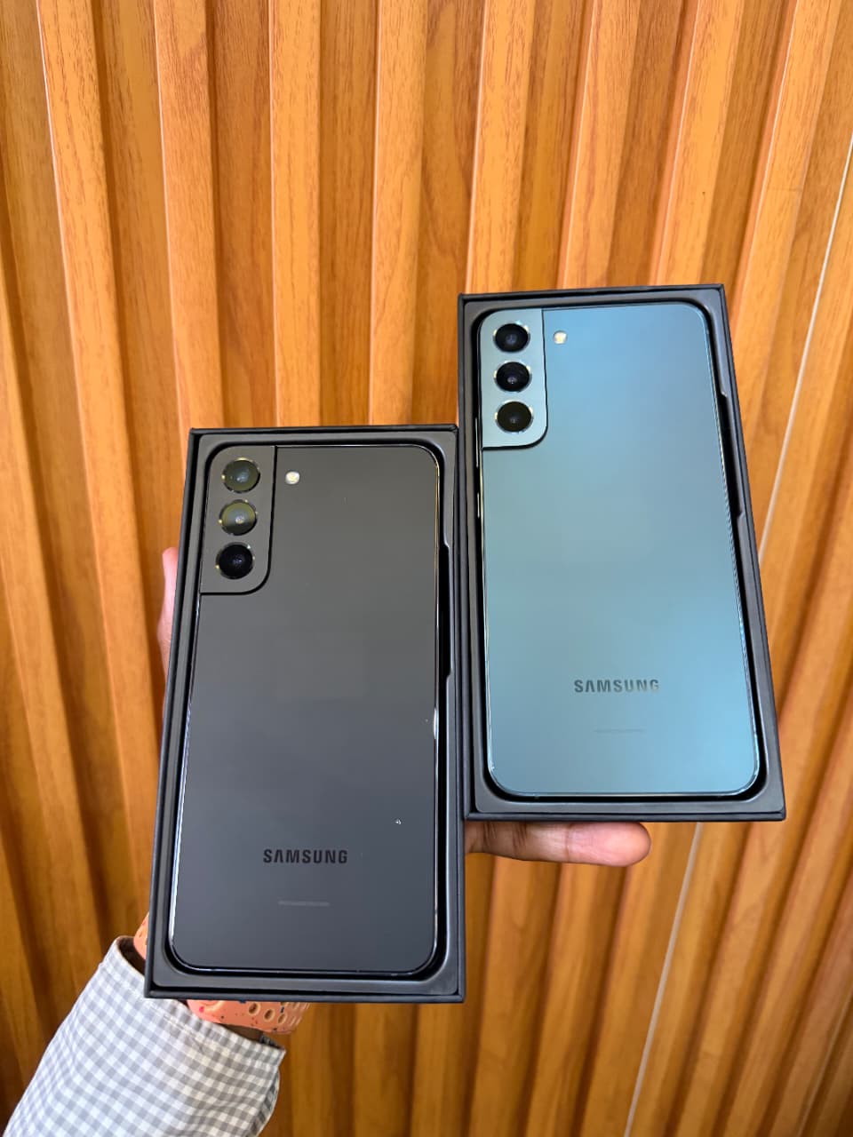 Samsung Galaxy S22+ – 6.6” 120Hz AMOLED | 50MP Triple Camera | 8GB RAM | 4500mAh Power Beast
