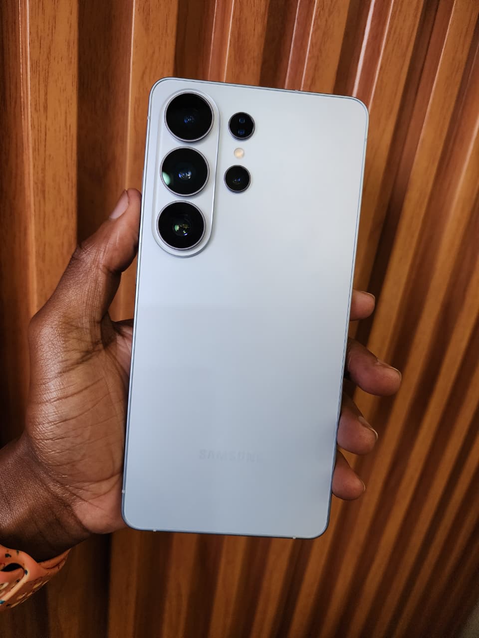 Samsung S26 Ultra- brand new – 6.9” Dynamic AMOLED 2X | 200MP AI Camera | Snapdragon 8 Elite Gen 5 | 5000mAh Beast