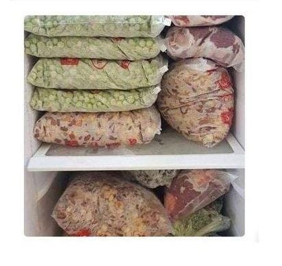 Reusable Fridge Zipper Bags 1kg & 2kg Packs 1kg (20pcs pack) and 2kg (12pcs pack) food storage solution single-use plastics forever with these reusable fridge zipper bags
