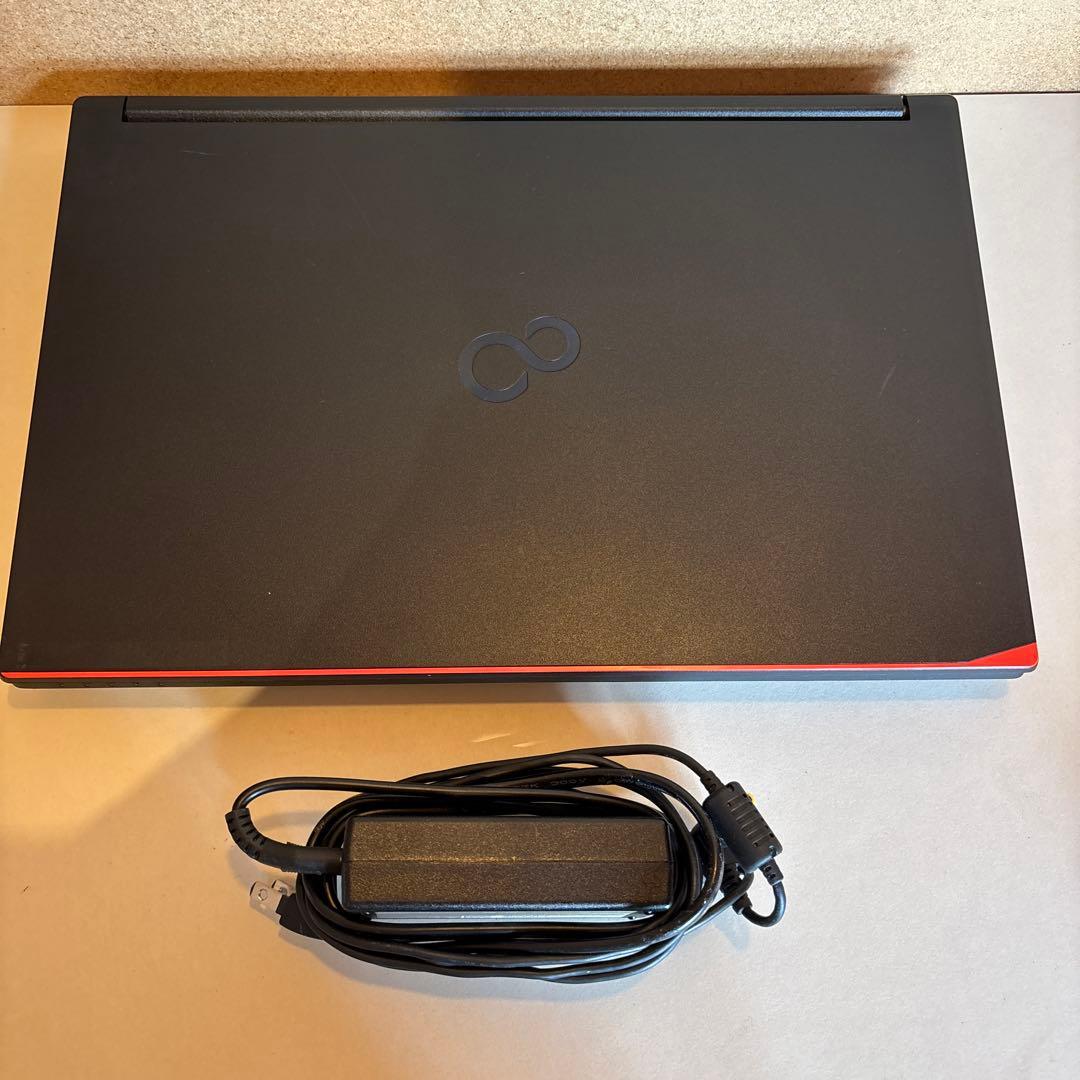 Refurbished Fujitsu lifebook A579  Intel Core i5 8th Generation laptop 4GB RAM  500GB HDD Laptop Students & Business USB 3.0 HDMI VGA Wi-Fi ports Bluetooth HD webcam 15.6-inch anti-glare Display