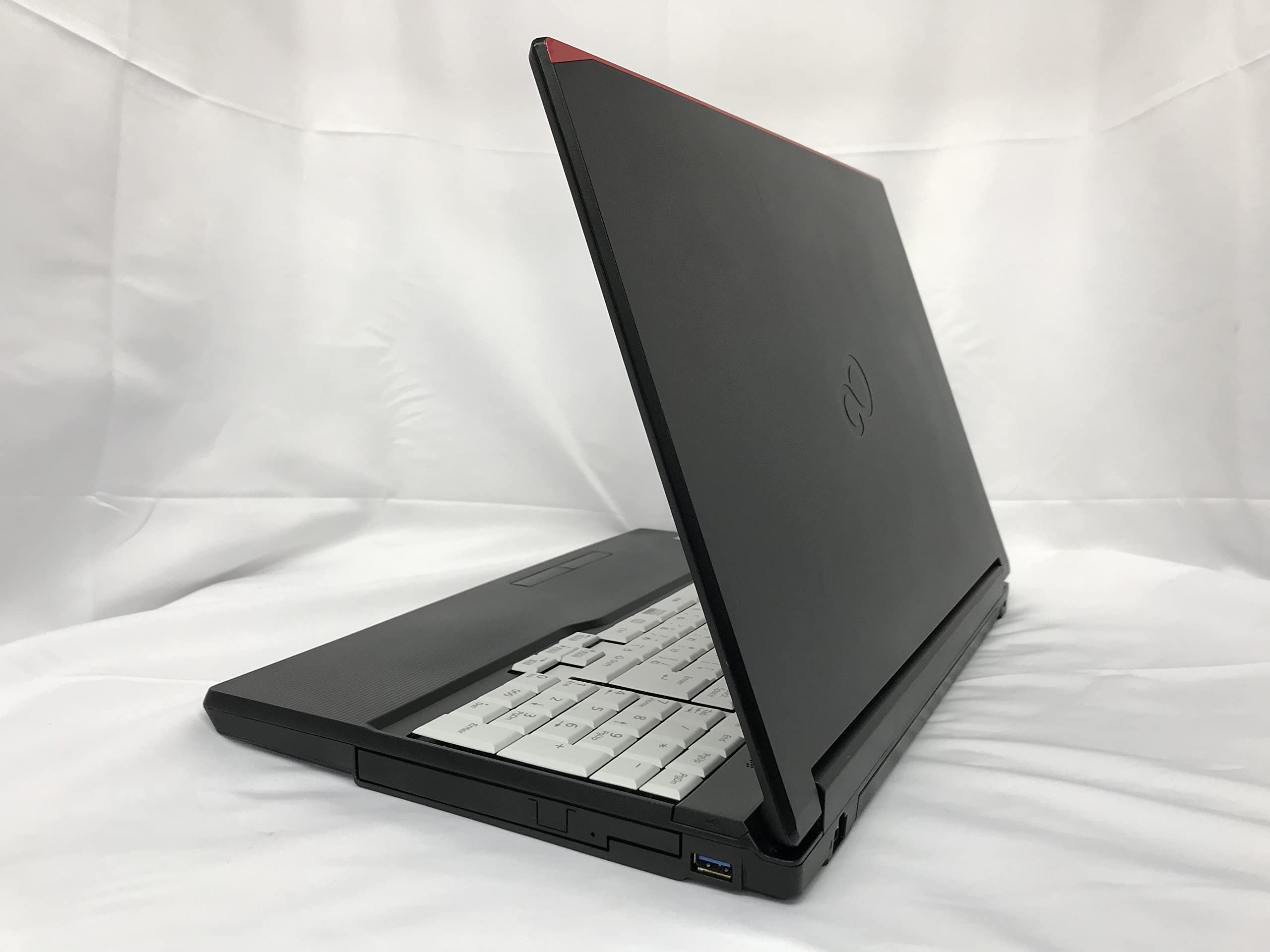Refurbished Fujitsu lifebook A579  Intel Core i5 8th Generation laptop 4GB RAM  500GB HDD Laptop Students & Business USB 3.0 HDMI VGA Wi-Fi ports Bluetooth HD webcam 15.6-inch anti-glare Display