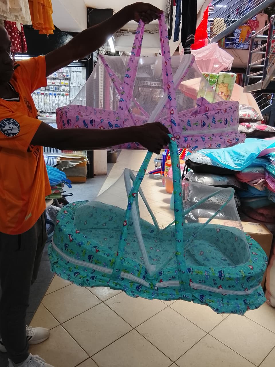 BABY NEST. Heavy  baby nest, Breathable clear-view mesh allows for full airflow and an unobstructed view of your baby, even when it is zipped up, Large Opening for easy access of the baby
