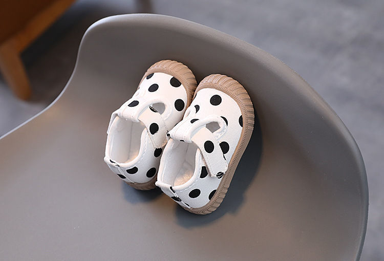New Arrival: Breathable, Non-Slip, Durable Flat Shoes for Girls – Baby Girls’ Trainers, Baby First Steps Shoes, Single-Sole Shoes, Soft-Soled Cloth Shoes, Toddler Princess Shoes