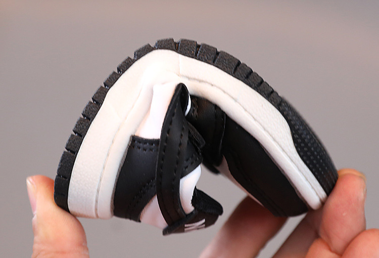 Children's Breathable, Waterproof, Durable Sneakers: Flat Shoes, British Style, Non-Slip Skate Shoes, First Walking Shoes, Kids' Shoes