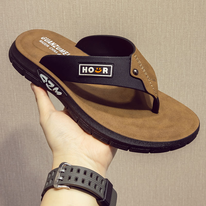 Men’s Summer Outdoor Slip-On Sandals: Non-Slip, Durable, Breathable, Thick-Soled Flip-Flops for the Beach