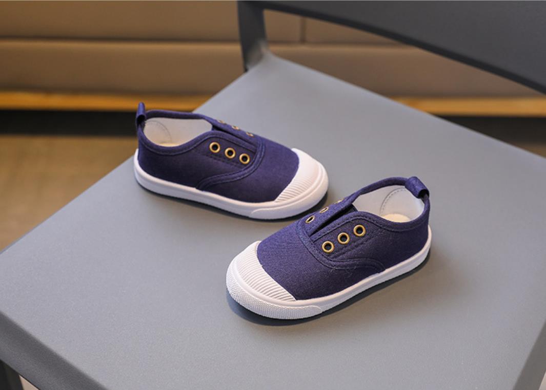 Breathable, durable and non-slip trainers for girls; low-top canvas shoes for boys and girls; soft-soled casual shoes for babies and children