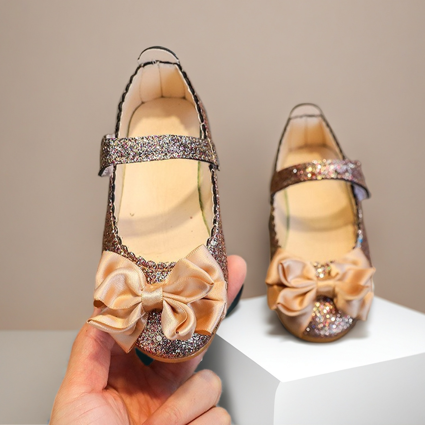 Girls' Bow-Tied Breathable Non-Slip Sandals – Korean-Style Children's Princess Shoes – Girls' Bow-Tied Flat Leather Shoes