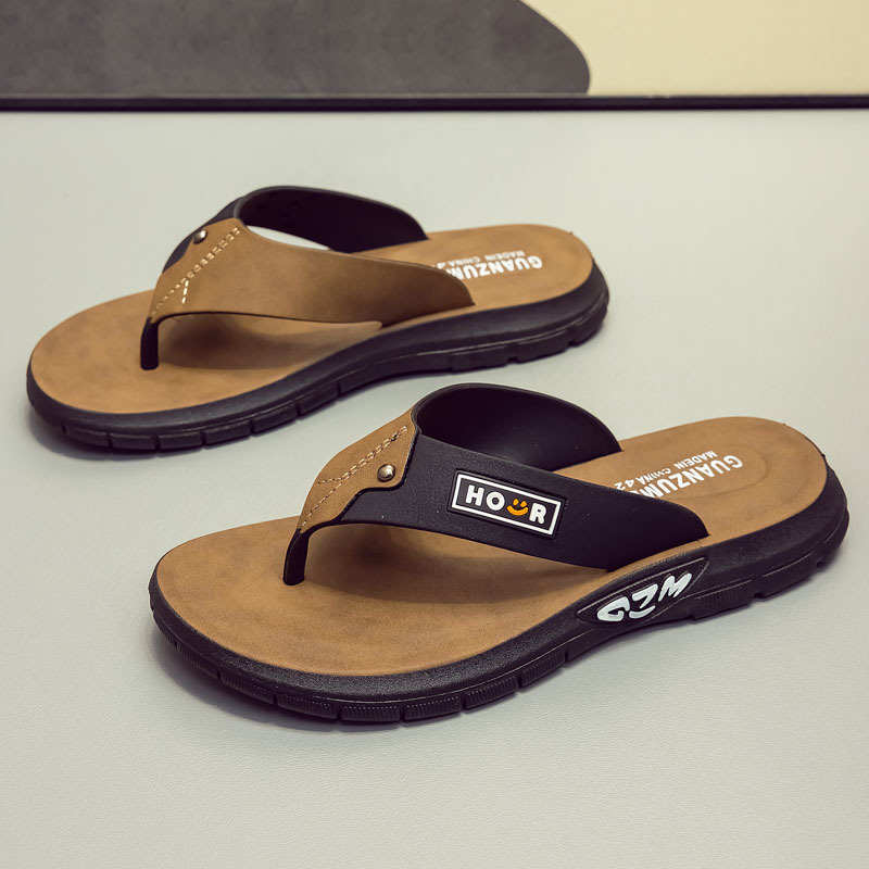 Men’s Summer Outdoor Slip-On Sandals: Non-Slip, Durable, Breathable, Thick-Soled Flip-Flops for the Beach