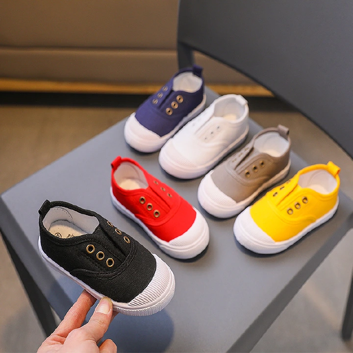 Breathable, durable and non-slip trainers for girls; low-top canvas shoes for boys and girls; soft-soled casual shoes for babies and children