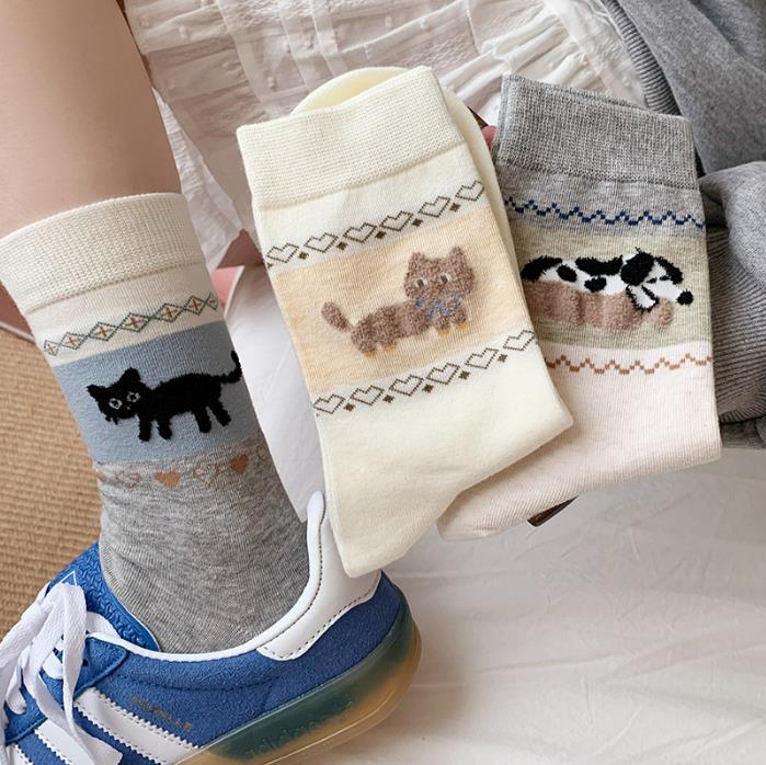 4 pairs  Spring/Autumn women’s socks: cute cartoon animal puppy socks and mid-calf kitten socks