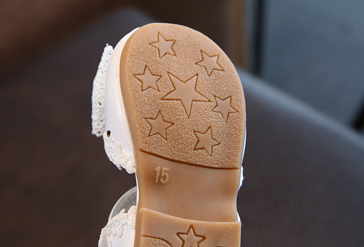 New girls' hollow out anti slip and wear-resistant sandals half sandals Korean version children's bow princess baby shoes soft sole fashionable single shoe