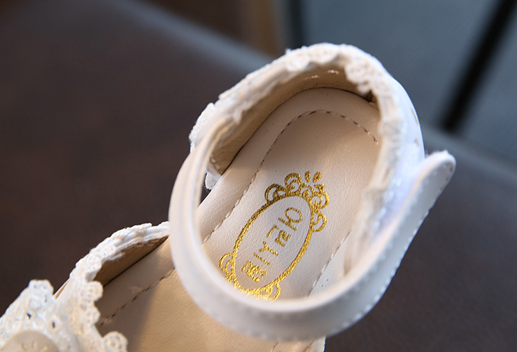 New girls' hollow out anti slip and wear-resistant sandals half sandals Korean version children's bow princess baby shoes soft sole fashionable single shoe