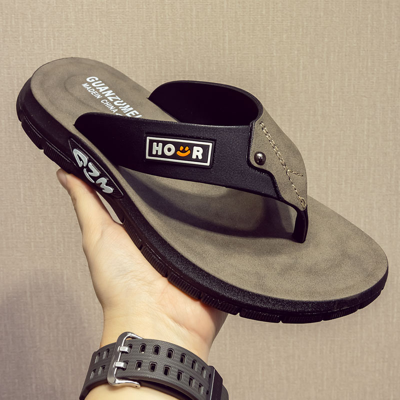 Men’s Summer Outdoor Slip-On Sandals: Non-Slip, Durable, Breathable, Thick-Soled Flip-Flops for the Beach