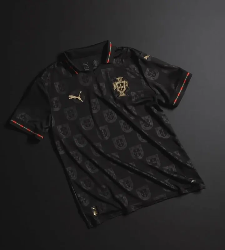 🖤 NIGHT OF CHAMPIONS • WORLD CUP 2026 EDITION ⚽🇵🇹 Portugal Black Jersey – Fan Football Kit 🔥 Sleek Dark Design 🏆 Breathable Premium Sports Wear
